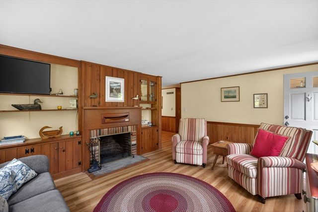 30 Captain Linnell Rd, Orleans, MA 02653