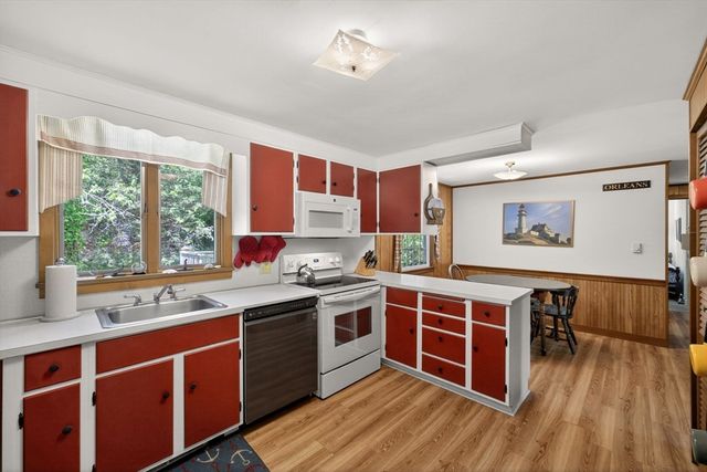 30 Captain Linnell Rd, Orleans, MA 02653