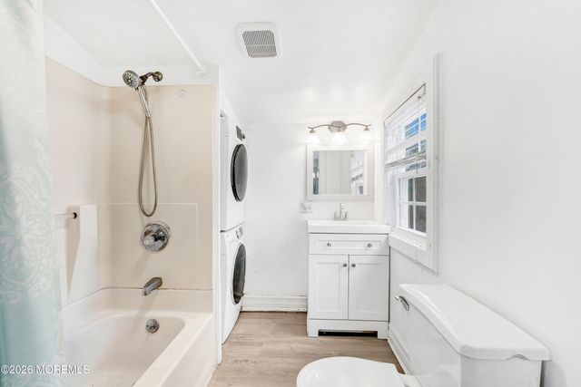 458 E End Avenue, Brick, NJ 08723