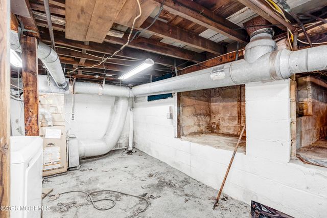 458 E End Avenue, Brick, NJ 08723