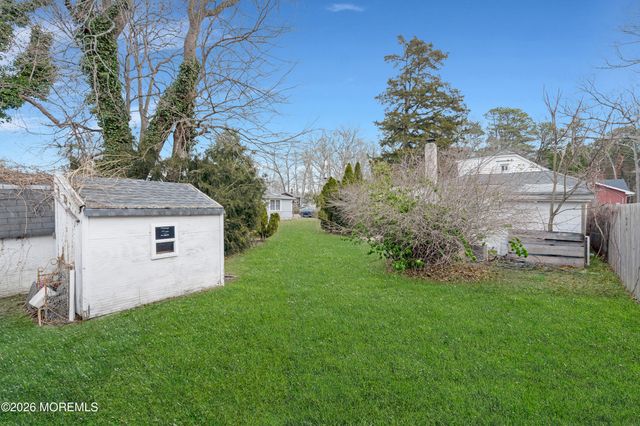 458 E End Avenue, Brick, NJ 08723