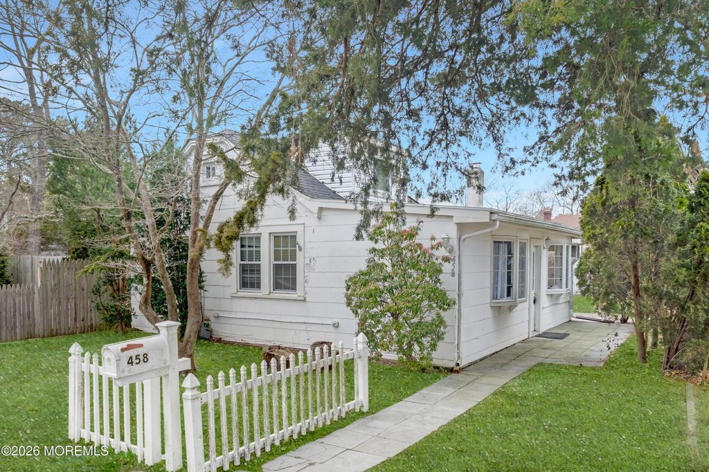 458 E End Avenue, Brick, NJ 08723