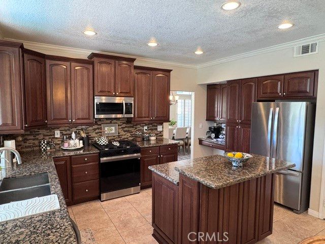 29347 Canyon Rim, Canyon Country, CA 91387