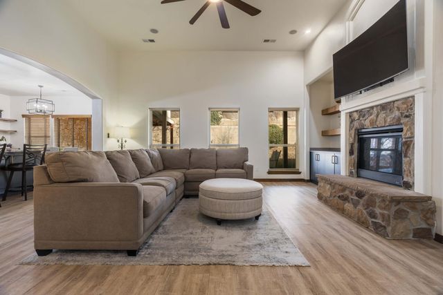 8805 Warm Springs Road NW, Albuquerque, NM 87120