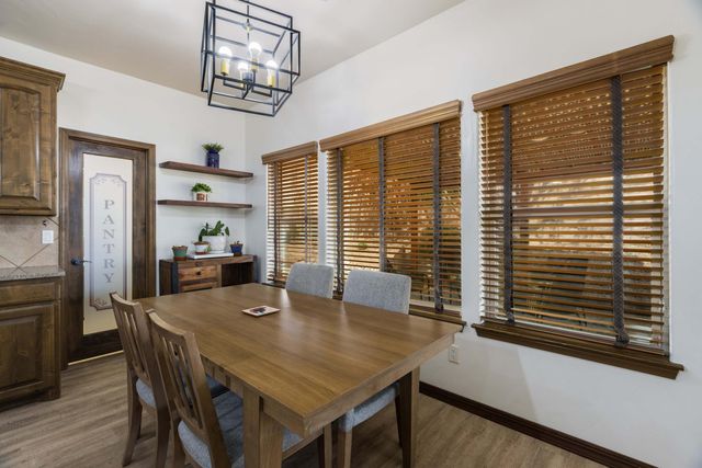 8805 Warm Springs Road NW, Albuquerque, NM 87120