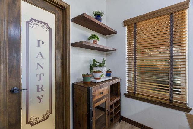 8805 Warm Springs Road NW, Albuquerque, NM 87120