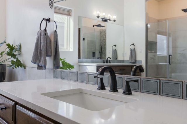 8805 Warm Springs Road NW, Albuquerque, NM 87120