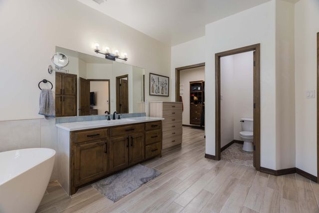 8805 Warm Springs Road NW, Albuquerque, NM 87120