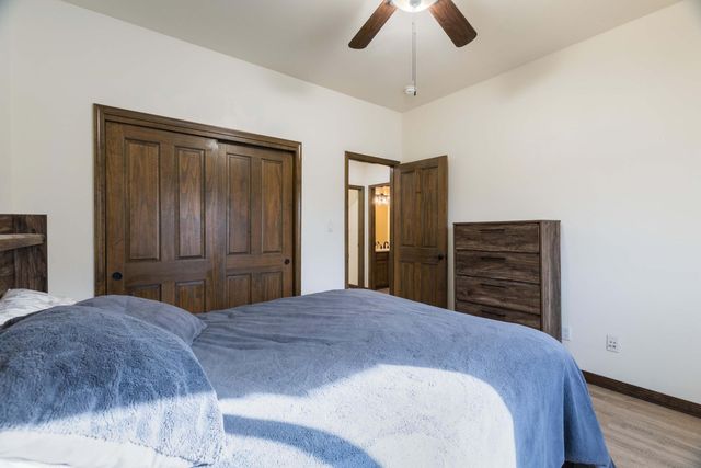 8805 Warm Springs Road NW, Albuquerque, NM 87120