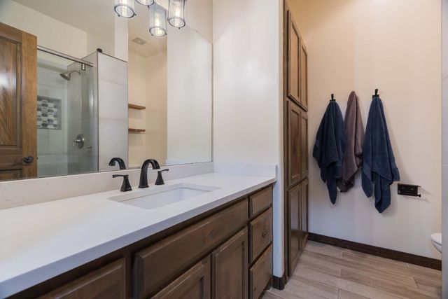 8805 Warm Springs Road NW, Albuquerque, NM 87120