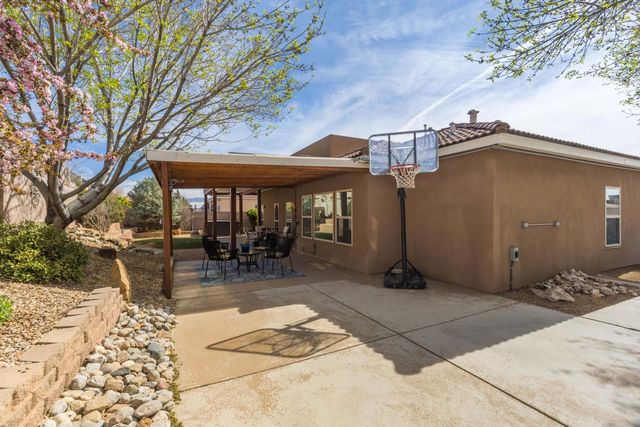 8805 Warm Springs Road NW, Albuquerque, NM 87120