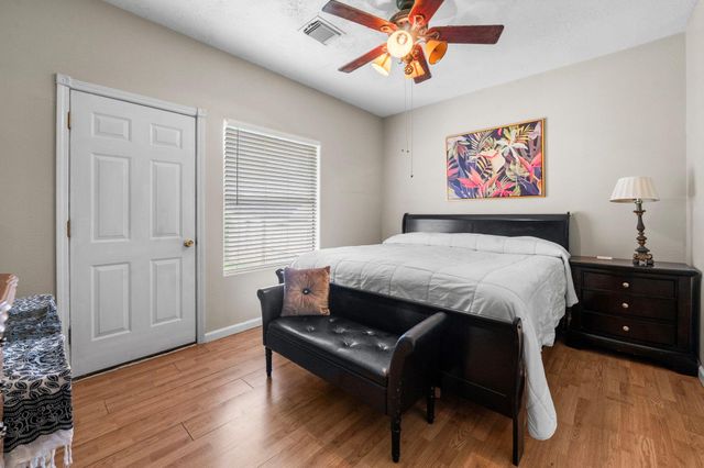 3737 Whisper Walk, Montgomery, TX 77356