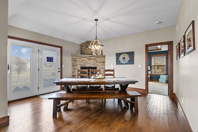 4915 THORNBROOK RDG, Columbia, MO 65203