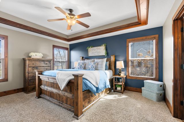 4915 THORNBROOK RDG, Columbia, MO 65203