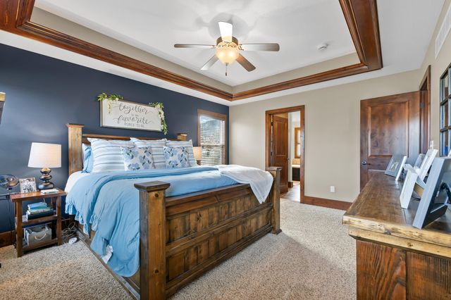 4915 THORNBROOK RDG, Columbia, MO 65203