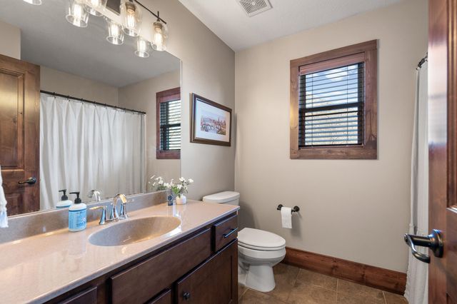 4915 THORNBROOK RDG, Columbia, MO 65203