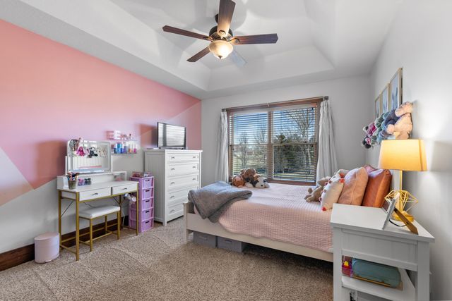 4915 THORNBROOK RDG, Columbia, MO 65203