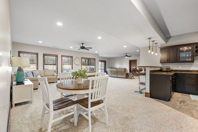 4915 THORNBROOK RDG, Columbia, MO 65203