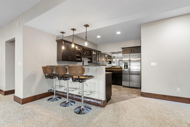 4915 THORNBROOK RDG, Columbia, MO 65203