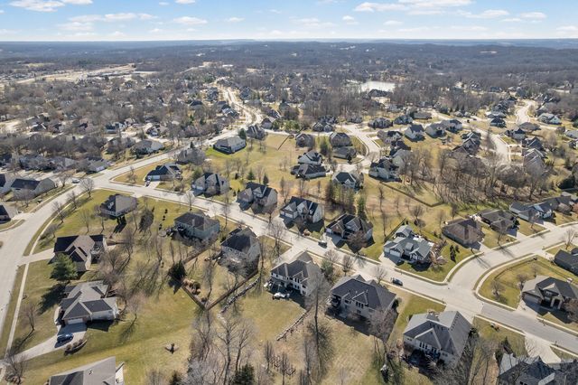 4915 THORNBROOK RDG, Columbia, MO 65203