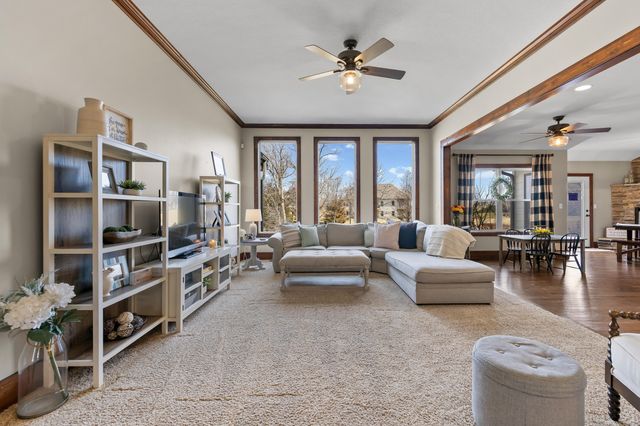 4915 THORNBROOK RDG, Columbia, MO 65203