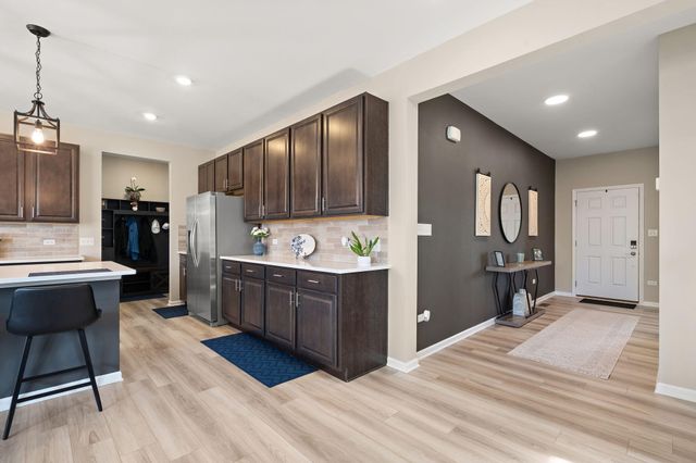 11484 Iris Place, Winfield, IN 46307