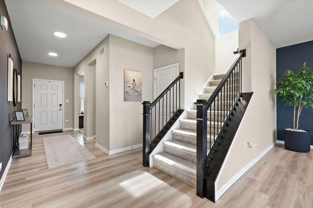 11484 Iris Place, Winfield, IN 46307