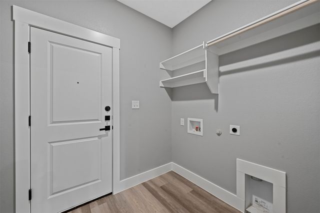 527 W Walker Street, Denison, TX 75020