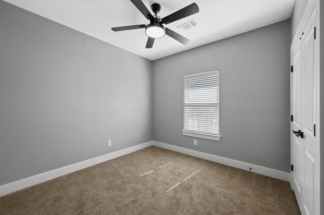 527 W Walker Street, Denison, TX 75020