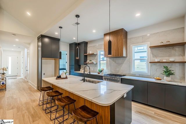 105 David Street, Greenville, SC 29609