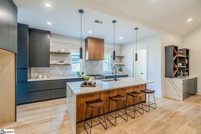 105 David Street, Greenville, SC 29609