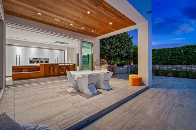 6238 N Ocean Boulevard, Ocean Ridge, FL 33435