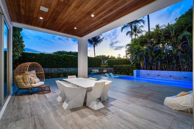 6238 N Ocean Boulevard, Ocean Ridge, FL 33435