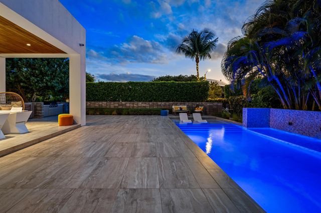 6238 N Ocean Boulevard, Ocean Ridge, FL 33435