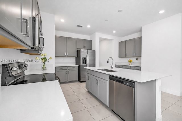 4242 Rosa Dr, Deerfield Beach, FL 33064