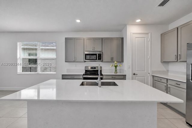 4242 Rosa Dr, Deerfield Beach, FL 33064