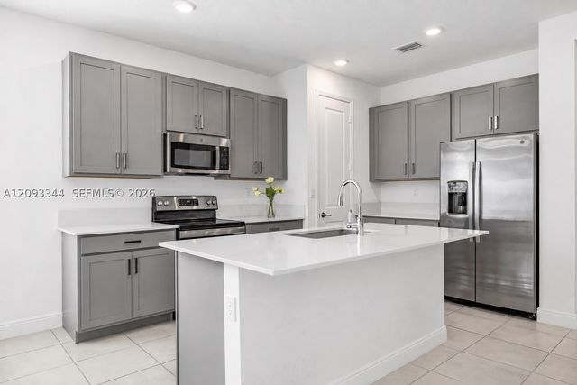 4242 Rosa Dr, Deerfield Beach, FL 33064