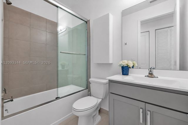 4242 Rosa Dr, Deerfield Beach, FL 33064