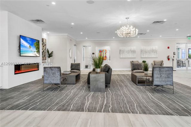 4242 Rosa Dr, Deerfield Beach, FL 33064