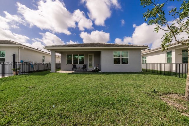 4242 Rosa Dr, Deerfield Beach, FL 33064