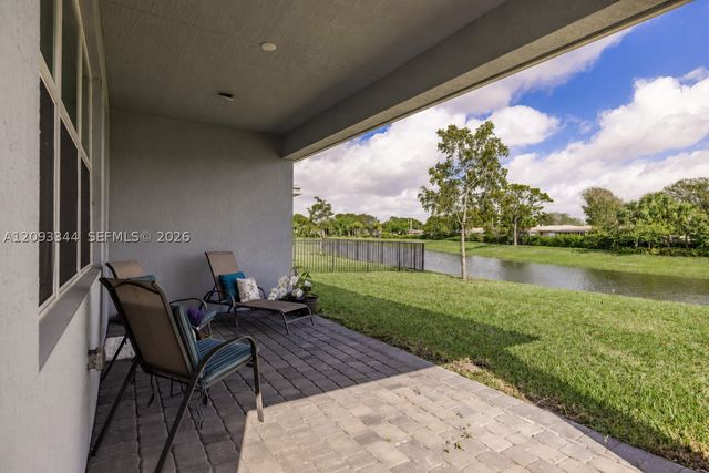 4242 Rosa Dr, Deerfield Beach, FL 33064