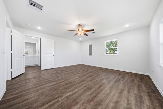 6623 County Road 4, Damon, TX 77430