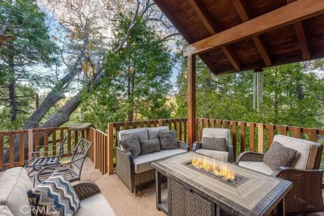 723 Bergschrund, Crestline, CA 92325