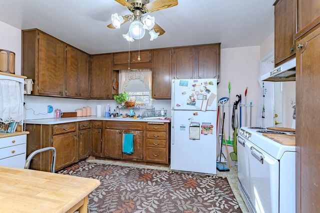 833 ROSS AVENUE, Wausau, WI 54403