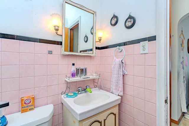 833 ROSS AVENUE, Wausau, WI 54403