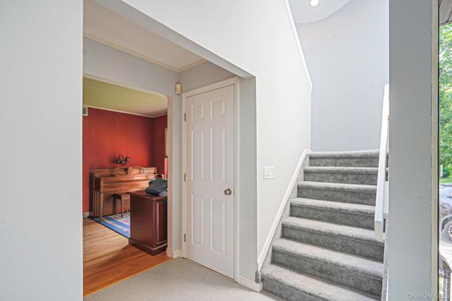 318 Sheep Pasture Road, East Setauket, NY 11733