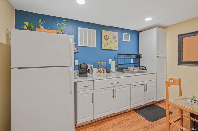 318 Sheep Pasture Road, East Setauket, NY 11733