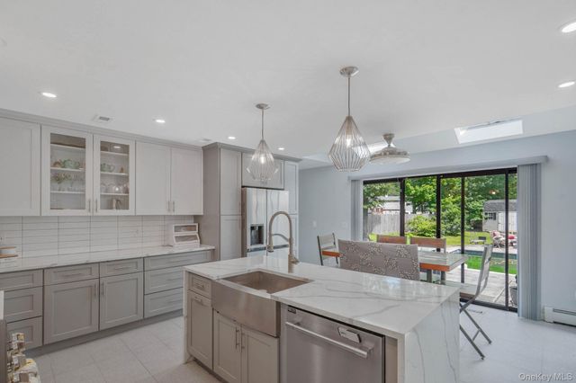 318 Sheep Pasture Road, East Setauket, NY 11733