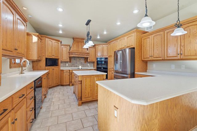 876 ESTATE DRIVE, Fond Du Lac, WI 54935