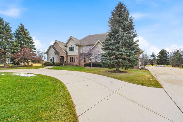 876 ESTATE DRIVE, Fond Du Lac, WI 54935